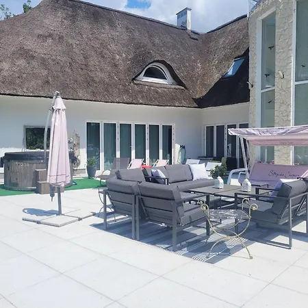 Strzecha Chopina - Dom I Polwysep Tylko Dla Ciebie Villa